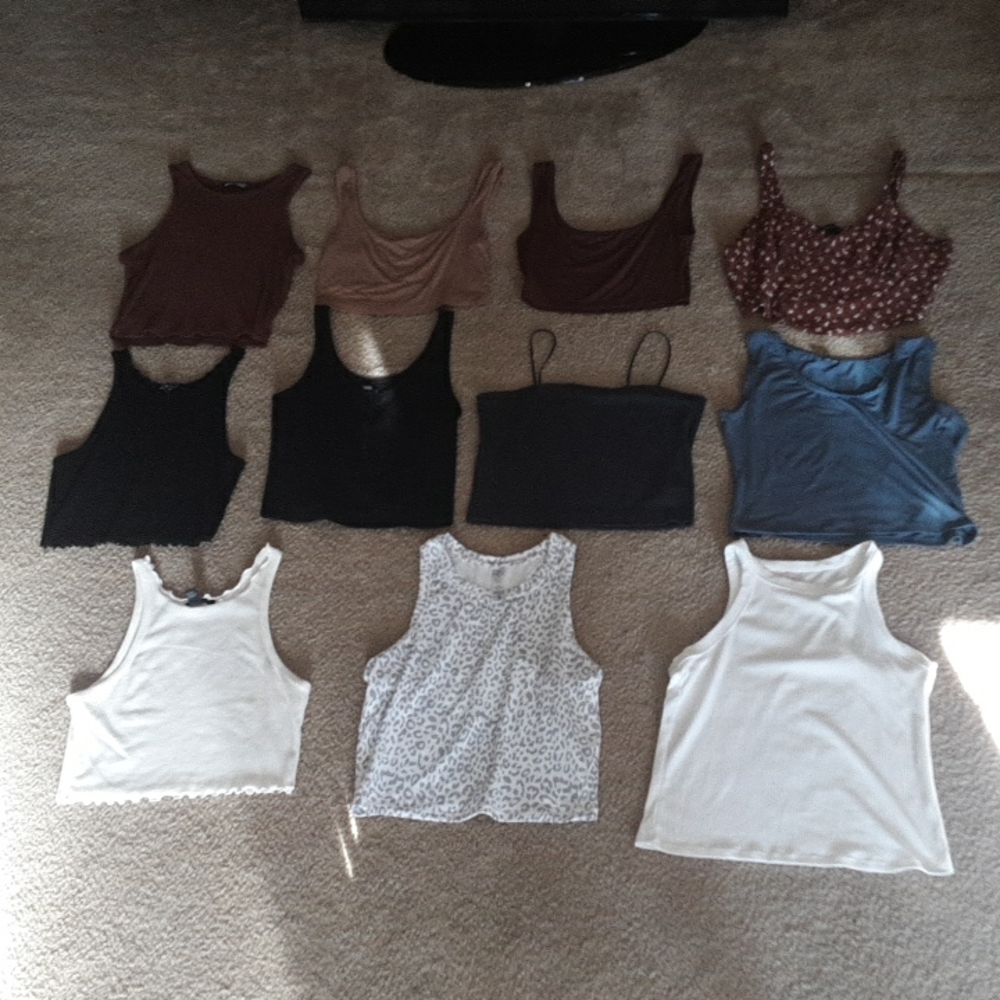 Cropped tank top bundle